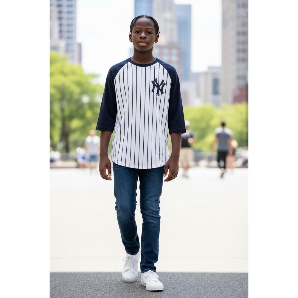 Majestic Aaron Judge New York Yankees Kids 2XL Pinstripe 3/4 Sleeve Raglan Shirt